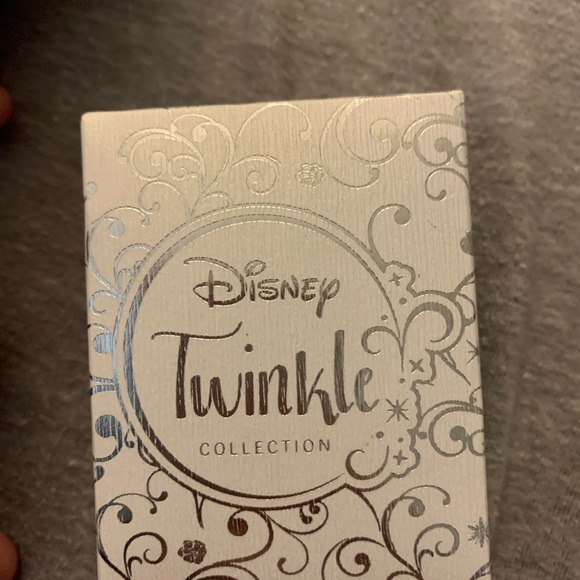 DISNEY TWINKLE COLLECTION! - Picture 2 of 3
